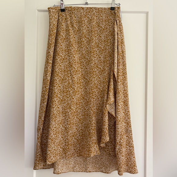 Wishlist Dresses & Skirts - Wishlist by Bohme Floral Faux Wrap Midi Skirt Size Large NWOT